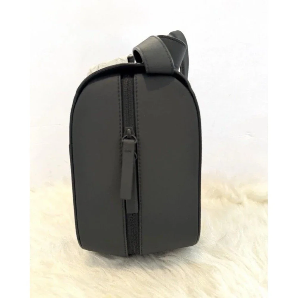 von Holzhausen Carry Sling Travel Case for Apple Vision Pro NIB Leather Case